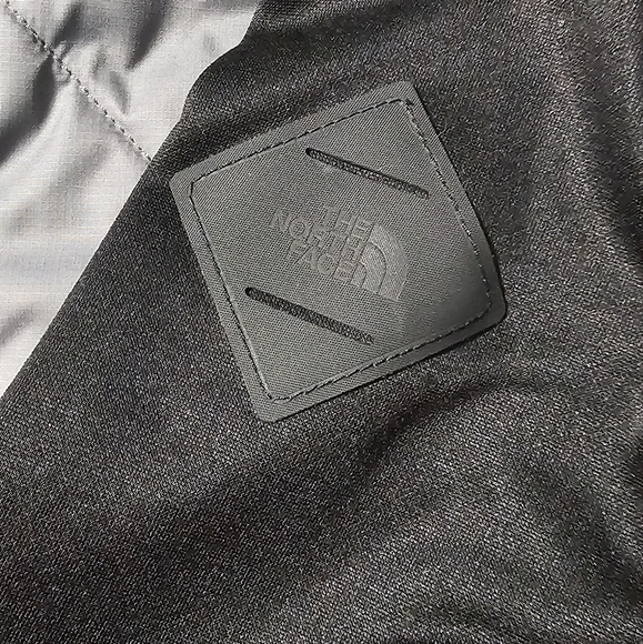 North Face | Black and Grey Quilted Zip- Up - Picture 7 of 7